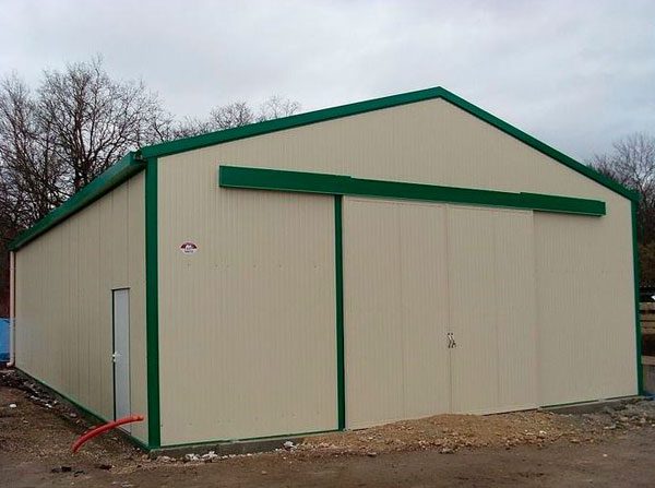 découvrez notre offre de hangar agricole de 200m² à un prix compétitif. parfait pour le stockage de matériel et de récoltes, ce hangar allie robustesse et fonctionnalité. profitez d'une solution adaptée à vos besoins agricoles dès aujourd'hui !