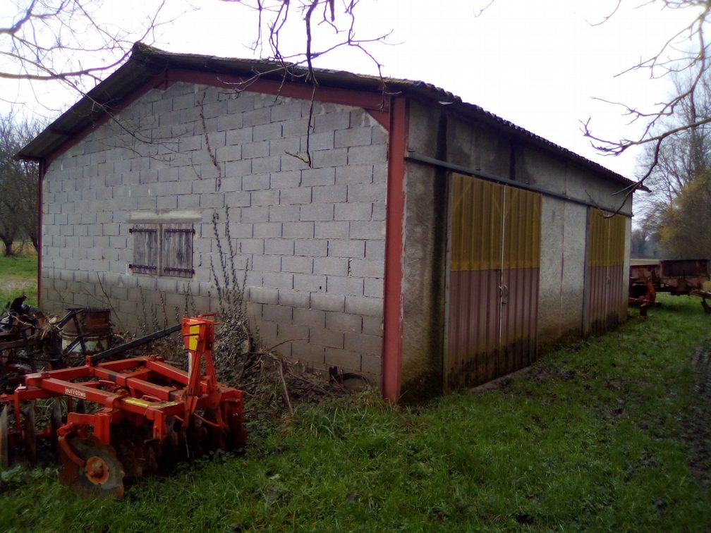découvrez des solutions innovantes pour construire un hangar agricole durable, alliant respect de l'environnement et performance. optimisez l'espace de stockage de vos équipements et récoltes tout en réduisant votre empreinte carbone.