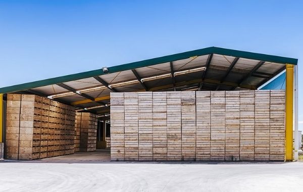 découvrez les avantages d'un hangar photovoltaïque : une solution innovante alliant espace de stockage et production d'énergie renouvelable. optimisez votre site tout en respectant l'environnement !