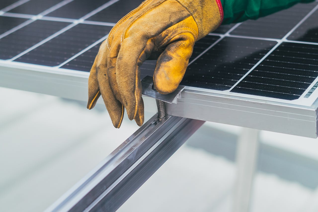 découvrez les avantages des hangars photovoltaïques durables, alliant performance énergétique et respect de l'environnement. optez pour une solution innovante qui valorise vos espaces tout en réduisant votre empreinte carbone.