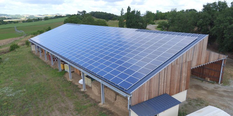 découvrez les avantages d'un hangar photovoltaïque edf : une solution innovante pour produire de l'énergie solaire tout en optimisant vos espaces. idéal pour les entreprises souhaitant réduire leur empreinte carbone et réaliser des économies sur leurs factures d'énergie.