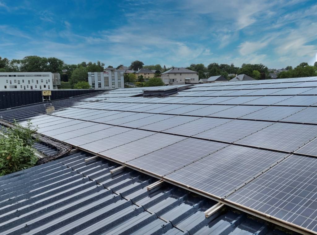découvrez comment un hangar photovoltaïque peut révolutionner votre entreprise en réduisant vos coûts énergétiques et en augmentant votre indépendance énergétique. optez pour une solution durable et rentable tout en participant à la transition énergétique.