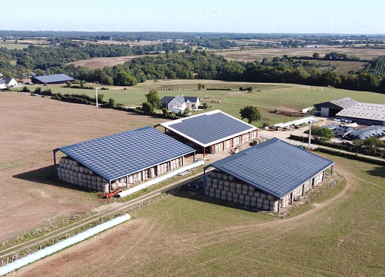 découvrez comment bénéficier d'un hangar photovoltaïque gratuit pour transformer votre toit en source d'énergie renouvelable. profitez d'avantages écologiques et économiques tout en contribuant à la transition énergétique.