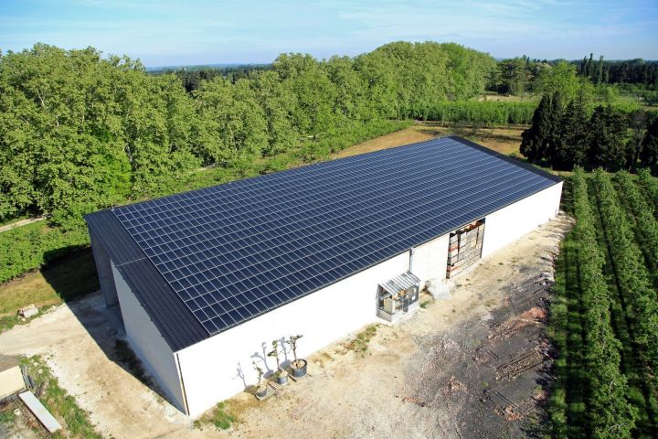 découvrez comment bénéficier d'un hangar solaire gratuit pour optimiser votre consommation d'énergie et réduire vos factures. profitez d'une solution écologique et économique, tout en participant à la transition énergétique.