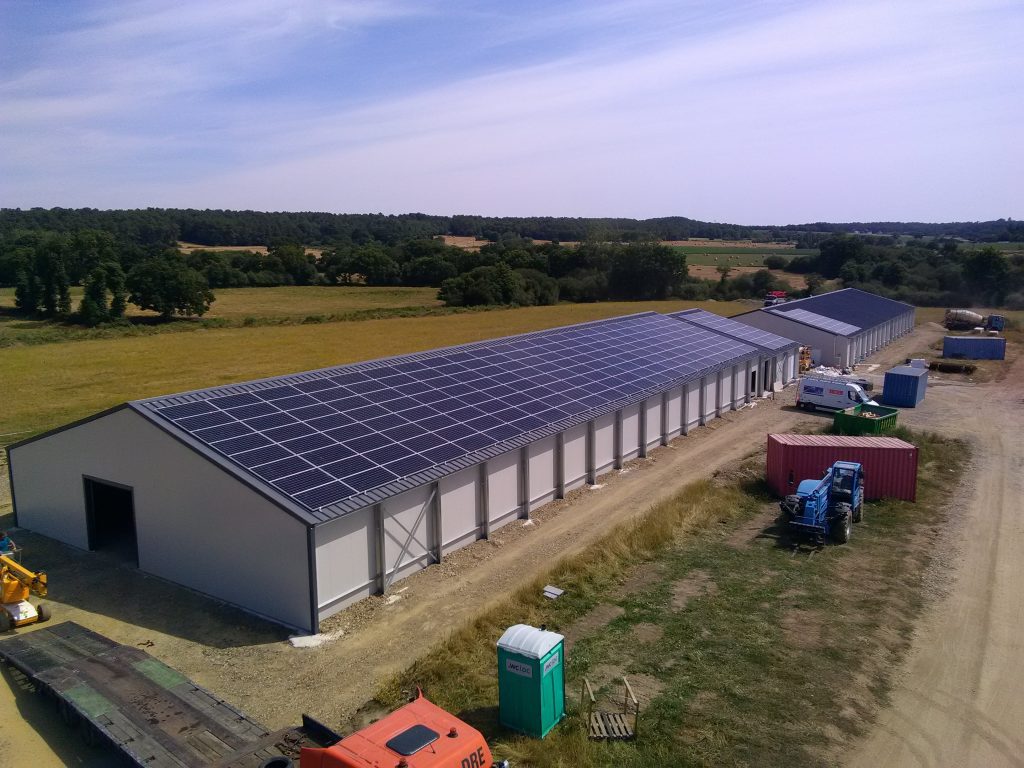 découvrez notre service d'installation de hangars photovoltaïques, une solution innovante et écologique pour optimiser vos espaces tout en produisant de l'énergie renouvelable. profitez d'une expertise technique et d'un accompagnement sur mesure pour transformer votre projet en réalité.