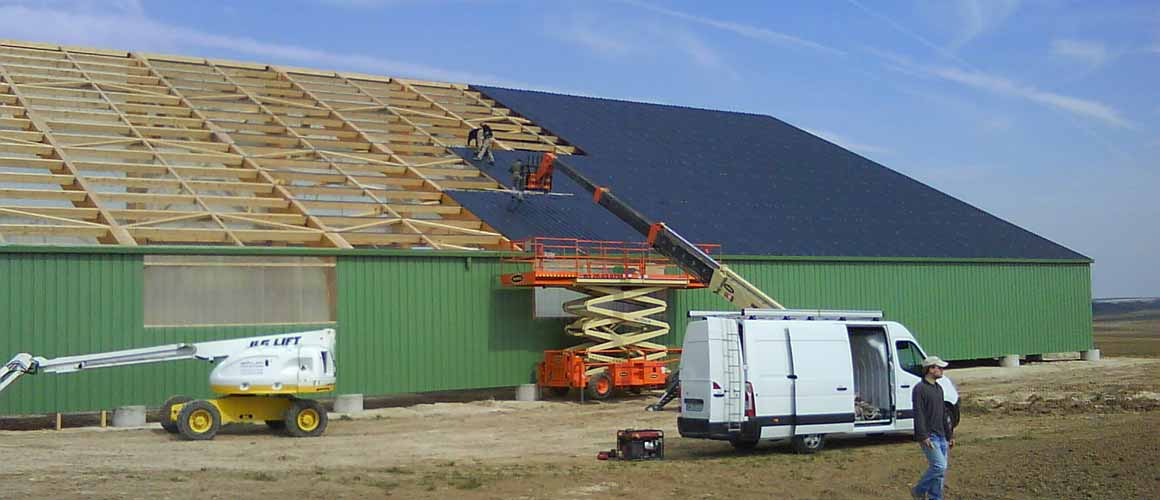 découvrez nos solutions d'installation de hangars photovoltaïques, alliant performance énergétique et durabilité. optimisez vos espaces tout en générant de l'énergie verte et en réduisant vos coûts. contactez-nous pour un projet sur mesure !