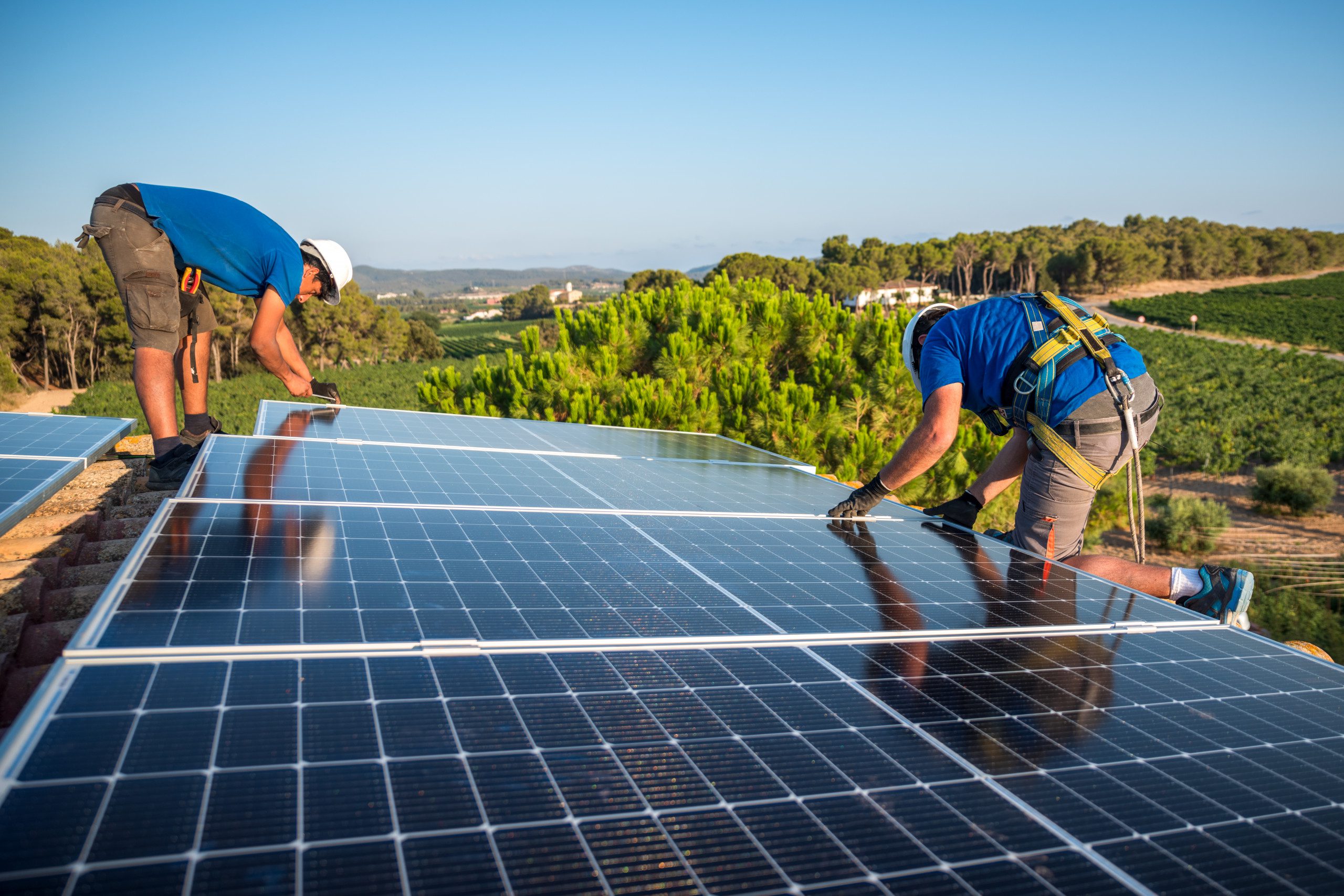 découvrez comment installer des panneaux solaires chez vous pour profiter d'une énergie renouvelable, réduire vos factures d'électricité et contribuer à la protection de l'environnement. suivez notre guide étape par étape et optimisez votre consommation énergétique.