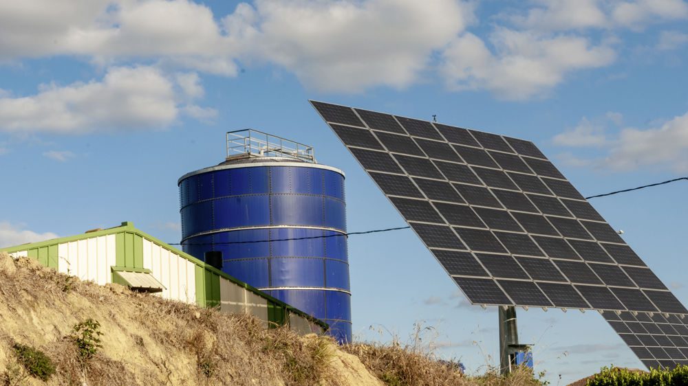 découvrez les avantages de l'investissement photovoltaïque : une solution durable pour générer de l'énergie renouvelable, réduire vos factures d'électricité et contribuer à la protection de l'environnement. informez-vous sur les différentes options disponibles et les aides financières pour maximiser votre retour sur investissement.