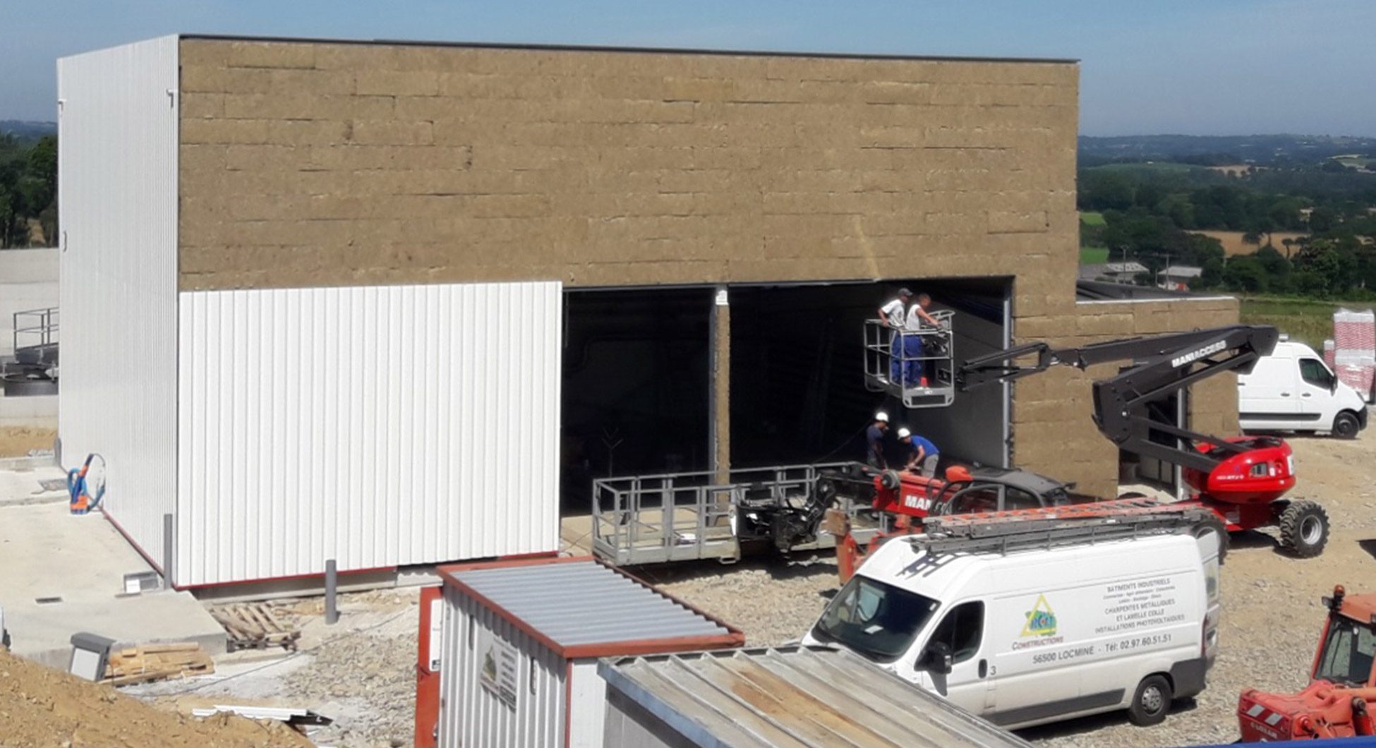 découvrez l'importance de l'isolation des bâtiments agricoles pour améliorer l'efficacité énergétique, réduire les coûts d'exploitation et garantir le bien-être des animaux. explorez les meilleures solutions d'isolation adaptées aux besoins spécifiques des exploitations agricoles.