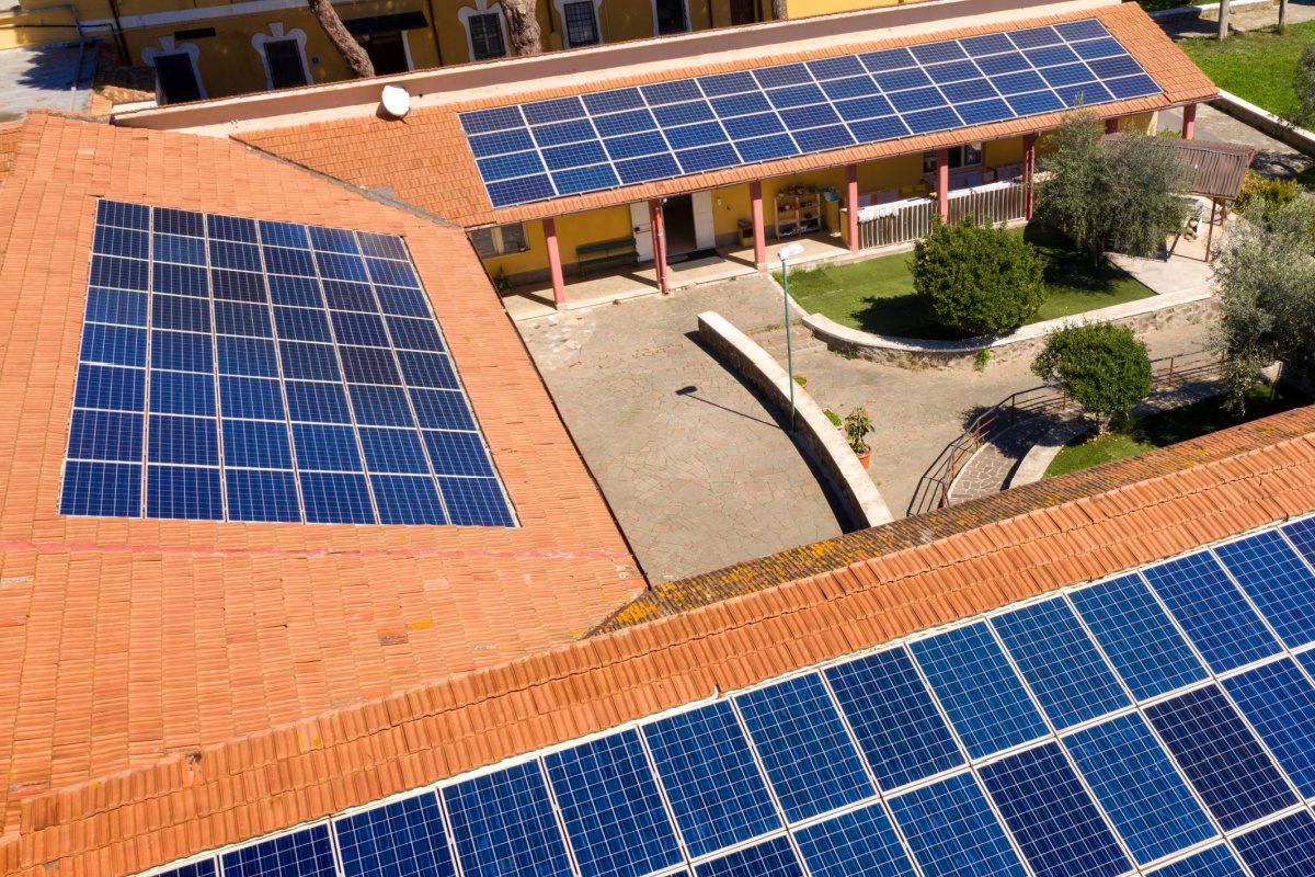 découvrez maxisolaire énergie, votre partenaire idéal pour des solutions énergétiques durables et innovantes. profitez d'une expertise de pointe en énergie solaire pour réduire votre empreinte carbone et réaliser des économies sur votre facture d'électricité. transformez votre manière de consommer l'énergie grâce à nos services sur mesure et engagez-vous vers un avenir plus vert.