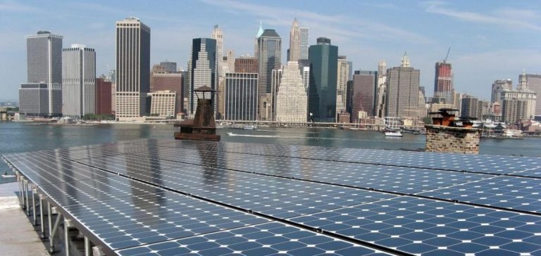 découvrez divers modèles de solaire communautaire qui favorisent l'énergie renouvelable et la collaboration entre les membres d'une communauté. explorez des solutions innovantes et durables pour réduire votre empreinte carbone tout en profitant des avantages économiques et écologiques de l'énergie solaire.