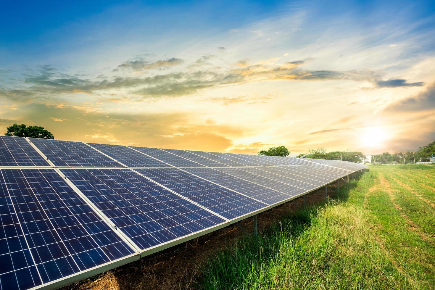 découvrez comment bénéficier d'un panneau solaire gratuit grâce à des aides et subventions. profitez de l'énergie solaire pour réduire vos factures d'électricité tout en préservant l'environnement.