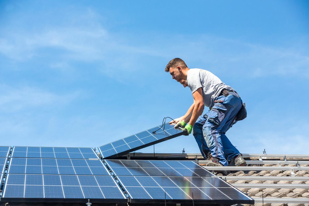 découvrez les panneaux photovoltaïques, une solution durable pour produire votre propre énergie solaire. optimisez votre consommation d'électricité tout en réduisant votre empreinte carbone. informez-vous sur les avantages, l'installation et les dispositifs d'aide disponibles pour investir dans l'énergie verte.