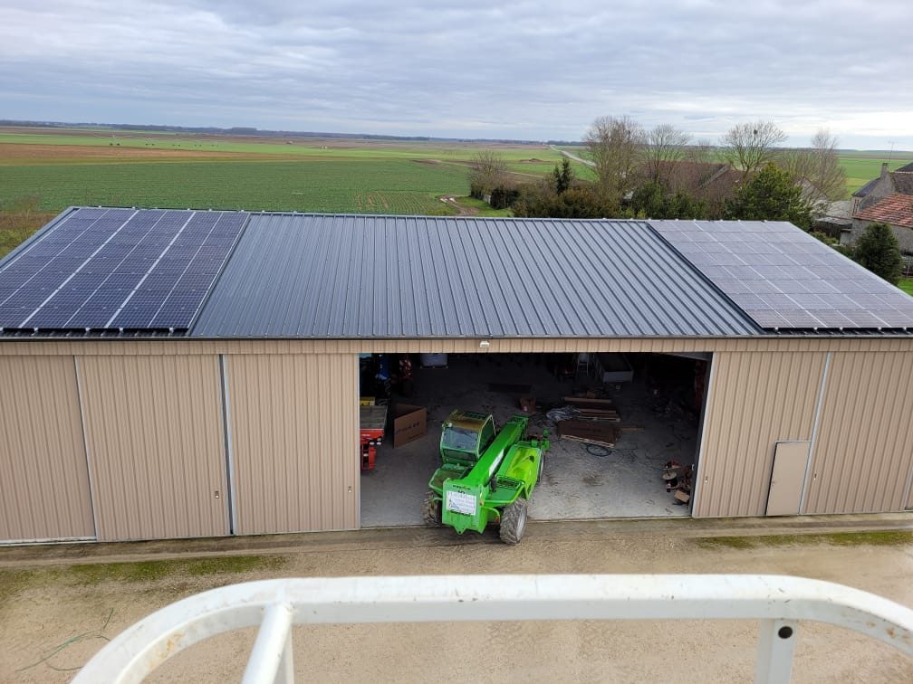 découvrez comment les panneaux solaires agricoles révolutionnent l'agriculture durable en offrant une source d'énergie renouvelable. optimisez vos exploitations tout en réduisant vos coûts énergétiques et en contribuant à la protection de l'environnement.