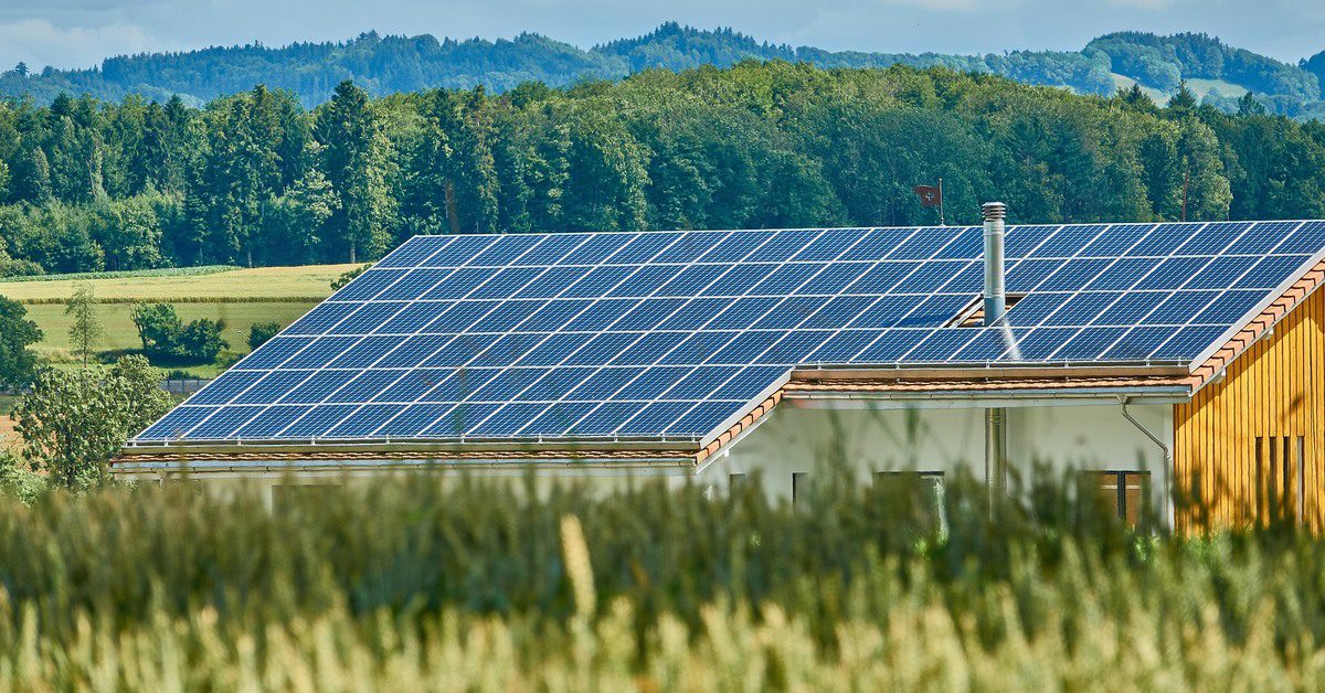 découvrez comment obtenir des panneaux solaires gratuits pour réduire vos factures d'électricité et promouvoir une énergie durable. bénéficiez des subventions et programmes d'aide disponibles pour installer des panneaux solaires chez vous sans frais.