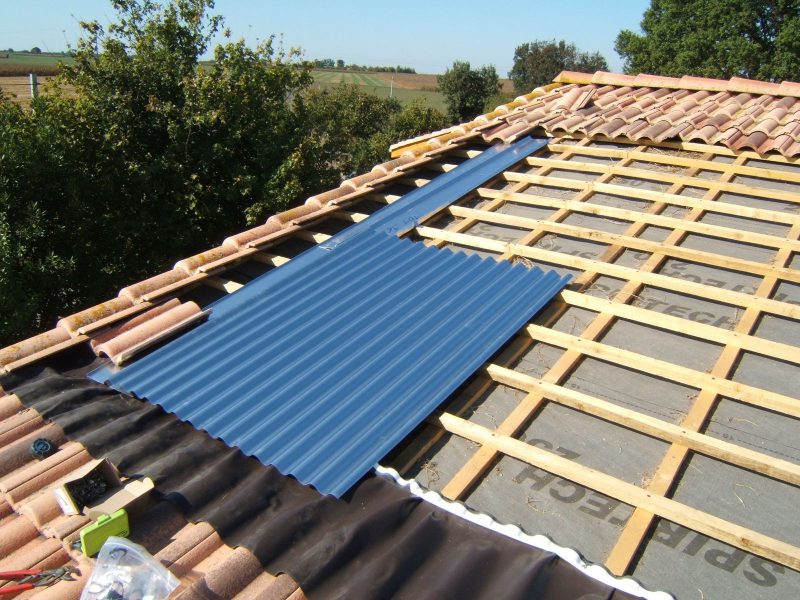 découvrez les panneaux solaires intégrés, une solution innovante et esthétique pour produire de l'énergie renouvelable tout en préservant l'harmonie de votre espace. optez pour une installation discrète qui optimise l'efficacité énergétique de votre maison.