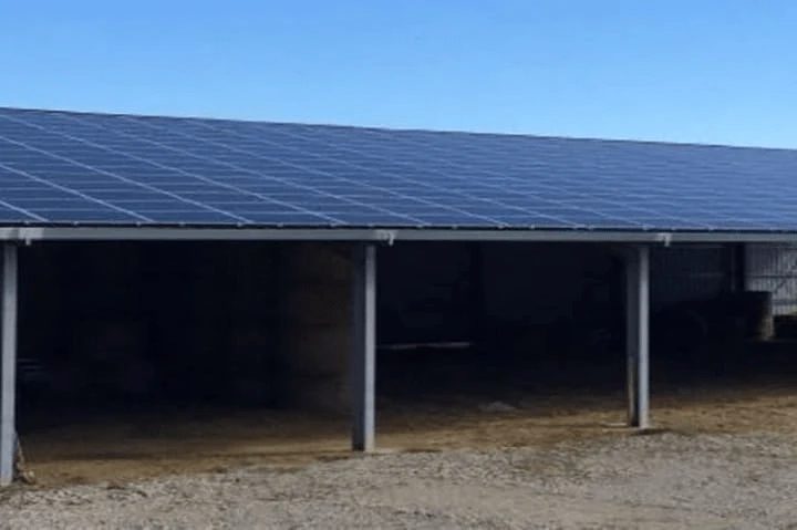 découvrez notre guide complet sur les panneaux solaires pour hangar. apprenez comment optimiser l'énergie solaire pour réduire vos factures d'électricité et rendre votre espace de stockage plus durable. explorez les avantages, l'installation et les meilleures pratiques pour tirer le meilleur parti de votre investissement.