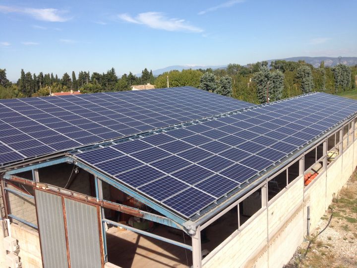 découvrez notre guide complet sur l'installation de panneaux solaires pour hangars. optimisez l'espace, réduisez vos coûts énergétiques et adoptez une solution durable pour votre entreprise grâce à nos conseils pratiques et astuces professionnelles.