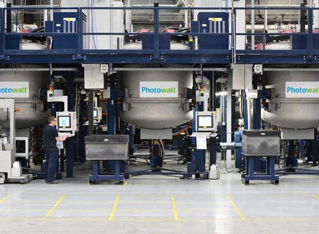 découvrez photowatt, un leader de l'énergie solaire en france, offrant des solutions innovantes pour une production d'électricité durable et respectueuse de l'environnement. engagés pour un futur énergétique responsable, nous vous proposons des panneaux solaires de haute qualité pour optimiser votre transition énergétique.