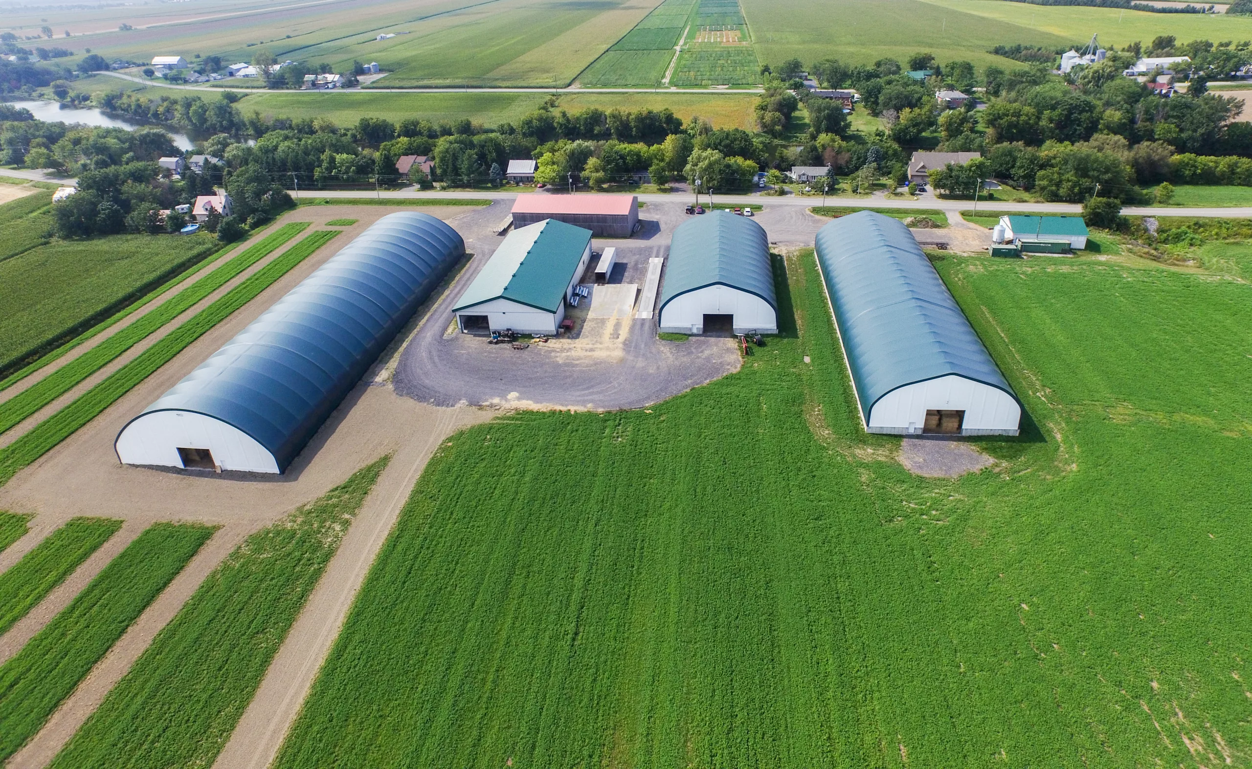 découvrez les prix des hangars agricoles adaptés à vos besoins. comparez les options, matériaux et dimensions pour faire le meilleur choix pour votre exploitation. obtenez des conseils d'experts et des estimations pour optimiser votre budget.