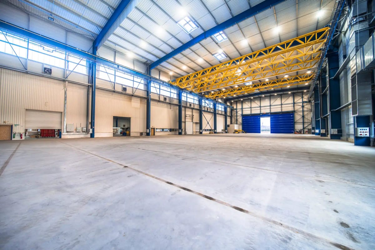 découvrez les prix actuels des hangars au mètre carré. obtenez des informations détaillées sur les facteurs influençant le coût, les tendances du marché et nos conseils pour faire le meilleur choix avant d'acheter ou louer un hangar.