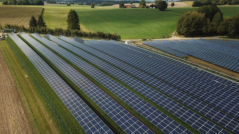 découvrez l'importance des pv agricoles durables pour une agriculture respectueuse de l'environnement. apprenez comment ces solutions innovantes contribuent à la production énergétique tout en préservant nos ressources naturelles.