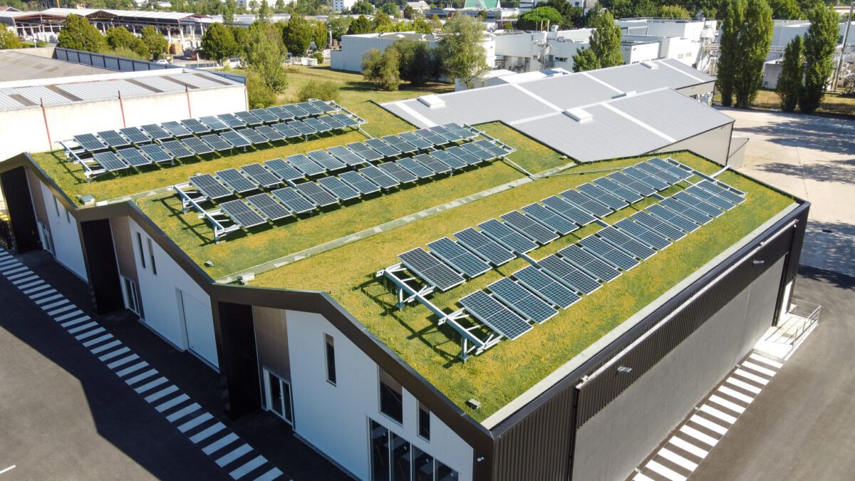 découvrez comment maximiser les rendements de vos bâtiments grâce à des solutions photovoltaïques innovantes. explorez des conseils pratiques, des études de cas et les dernières technologies pour optimiser la production d'énergie solaire et réduire vos coûts.