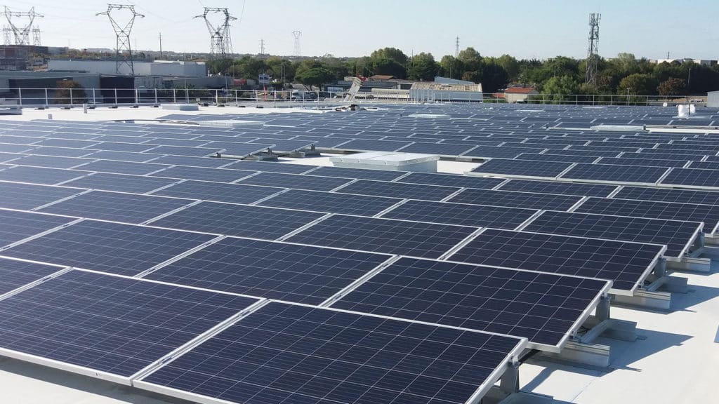 découvrez les rendements des bâtiments équipés de panneaux photovoltaïques et comment maximiser votre production d'énergie solaire. informez-vous sur les meilleures pratiques et les innovations technologiques pour une énergie renouvelable plus efficace.