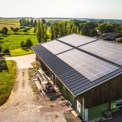 découvrez comment maximiser la rentabilité de votre hangar agricole grâce à l'installation de panneaux solaires. profitez d'une source d'énergie renouvelable, réduisez vos coûts et valorisez votre espace tout en contribuant à la durabilité environnementale.