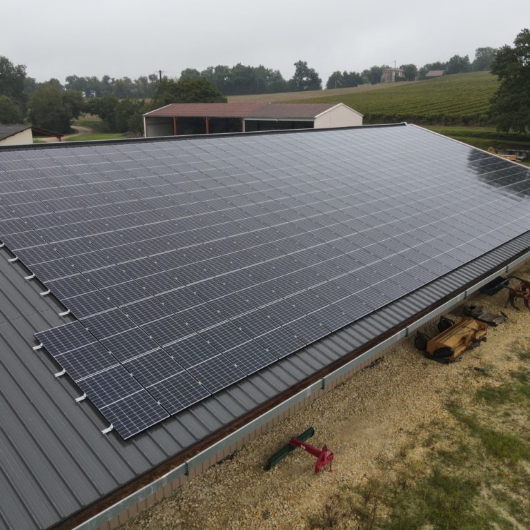 découvrez comment maximiser la rentabilité de votre exploitation agricole grâce à l'installation de panneaux photovoltaïques. explorez les avantages économiques et environnementaux de l'énergie solaire dans le secteur agricole.