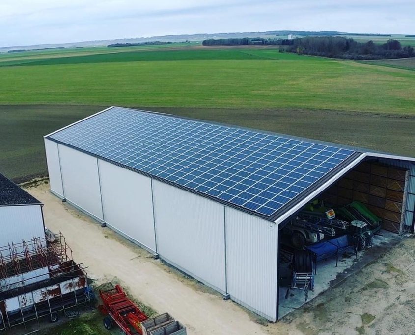 découvrez les avantages des retours d'expérience sur les hangars photovoltaïques. apprenez comment ces structures innovantes optimisent la production d'énergie renouvelable tout en offrant des solutions durables pour les entreprises agricoles et industrielles.