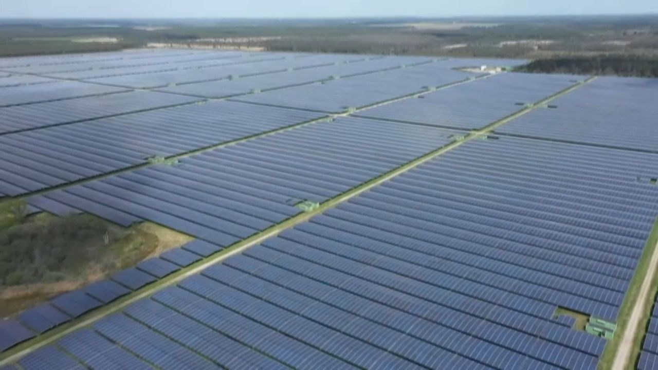 découvrez des solutions photovoltaïques adaptées aux agriculteurs de la gironde. optimisez votre production tout en réduisant votre empreinte carbone grâce à nos technologies solaires innovantes.