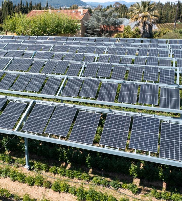 découvrez des solutions solaires innovantes pour l'agriculture, optimisant vos rendements tout en réduisant votre empreinte carbone. apprenez comment intégrer l'énergie solaire dans vos pratiques agricoles et profiter d'une énergie durable et économique.