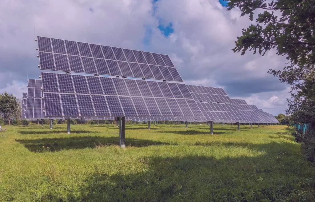 découvrez des solutions solaires pratiques pour réduire votre empreinte carbone et réaliser des économies d'énergie. transformez votre espace avec des panneaux solaires efficaces et durables, et optez pour une énergie renouvelable accessible à tous.