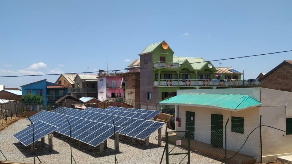 découvrez des solutions solaires innovantes pour les zones rurales, adaptées aux besoins énergétiques des communautés. optimisez votre autonomie énergétique tout en préservant l'environnement avec nos technologies renouvelables.
