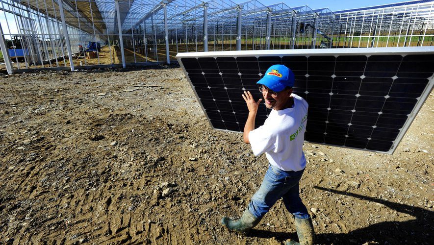 découvrez comment les hangars photovoltaïques transforment l'énergie durable en succès économique. optimisez vos espaces et réduisez vos coûts tout en contribuant à la protection de l'environnement grâce à l'énergie solaire.