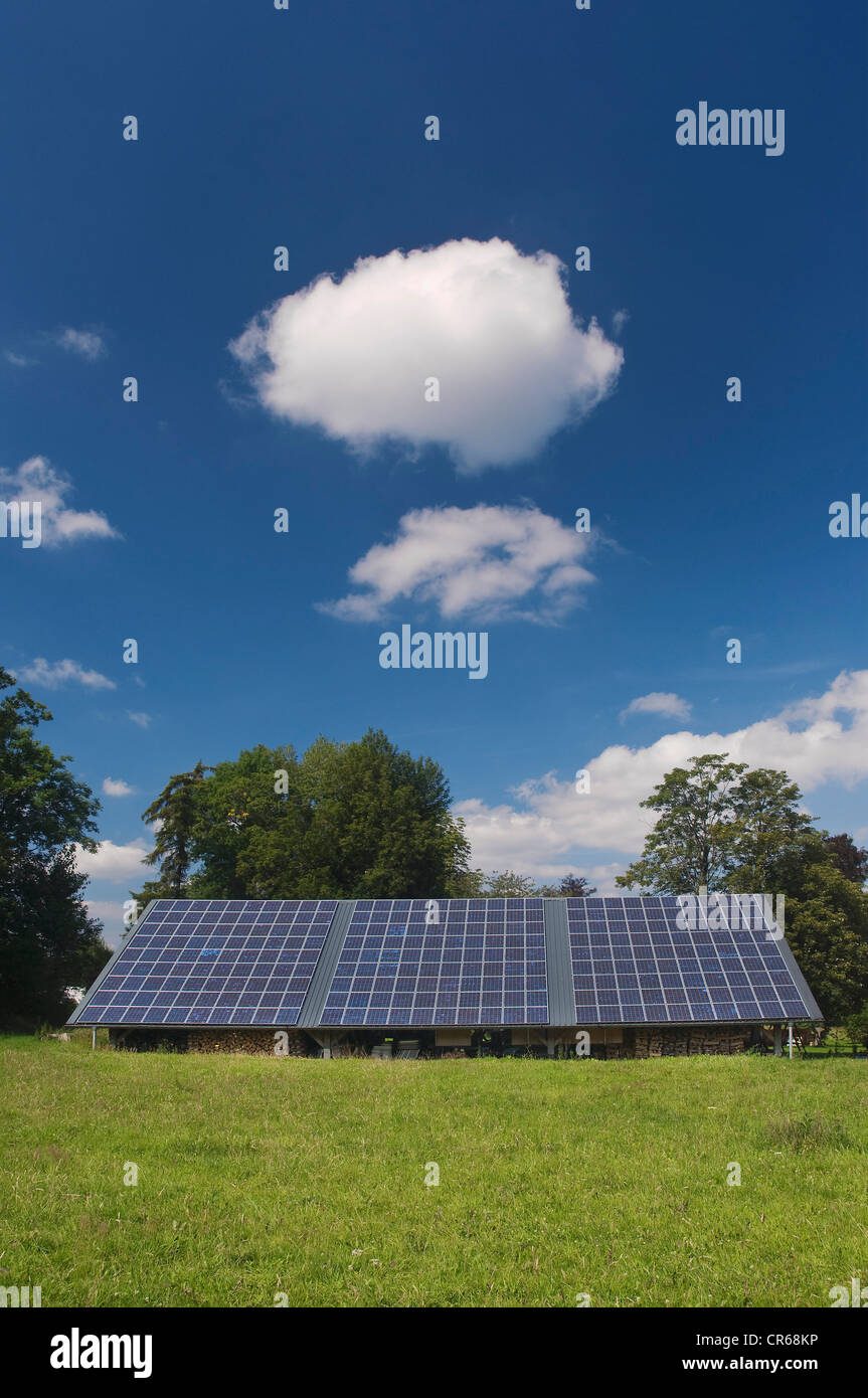découvrez comment les hangars photovoltaïques contribuent au succès énergétique et économique des entreprises. profitez des avantages de l'énergie solaire pour optimiser vos coûts et réduire votre empreinte carbone.