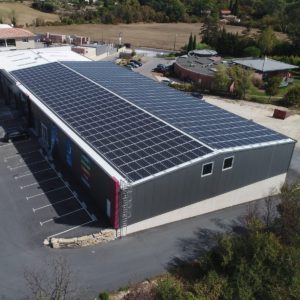 découvrez tout sur la surface nécessaire pour installer un panneau solaire de 100 kwc. optimisez votre espace tout en profitant d'une énergie renouvelable et économique.