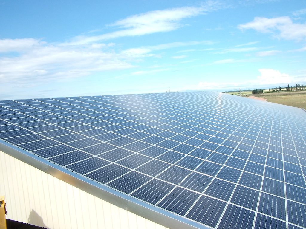 découvrez comment les toits photovoltaïques rentables peuvent transformer votre consommation d'énergie en générant des économies significatives tout en préservant l'environnement. optez pour une solution durable et économique avec l'énergie solaire.