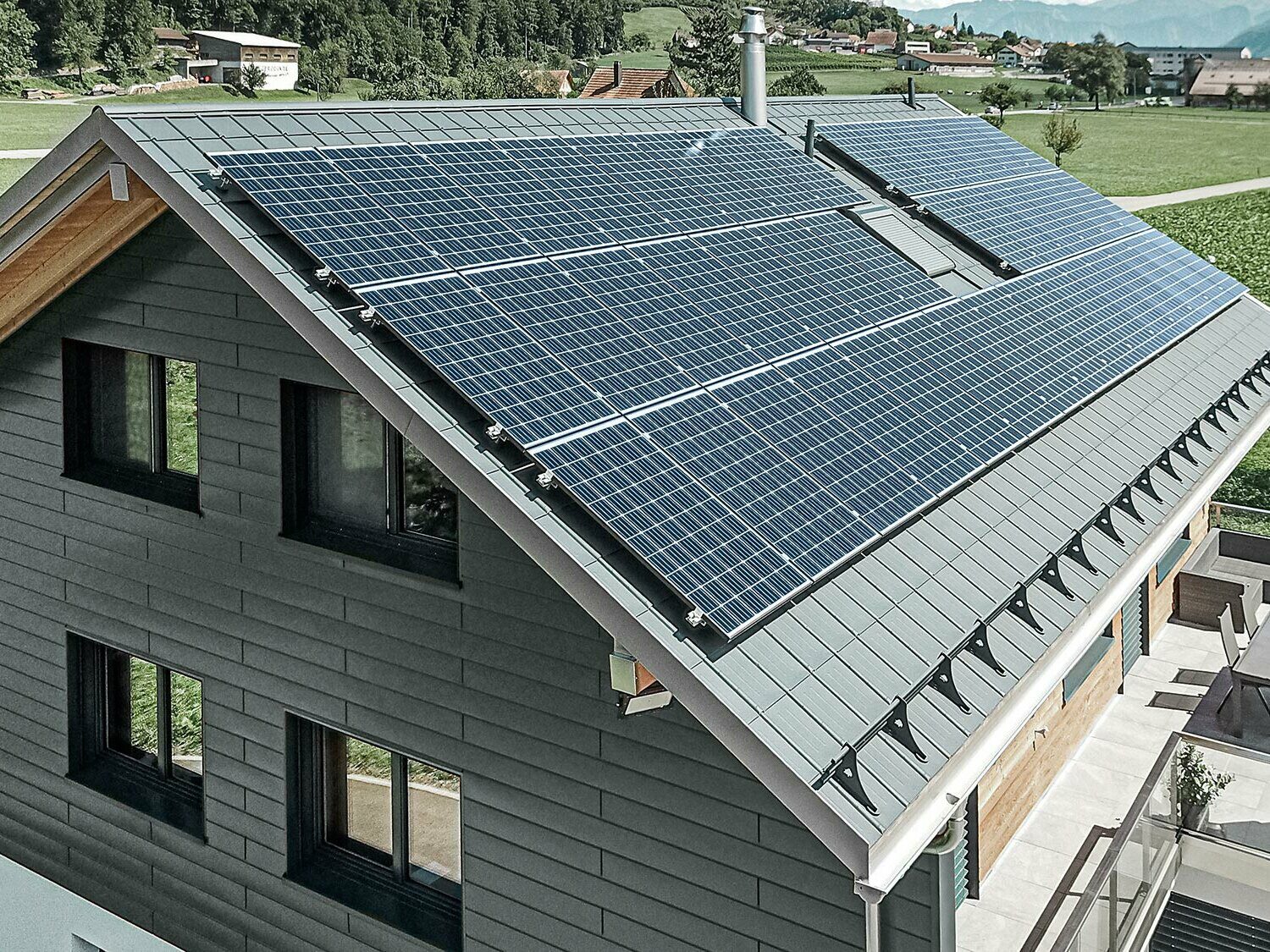 découvrez les avantages des toitures photovoltaïques pour maximiser votre efficacité énergétique. optez pour une solution durable et économisez sur vos factures d'électricité tout en préservant l'environnement.