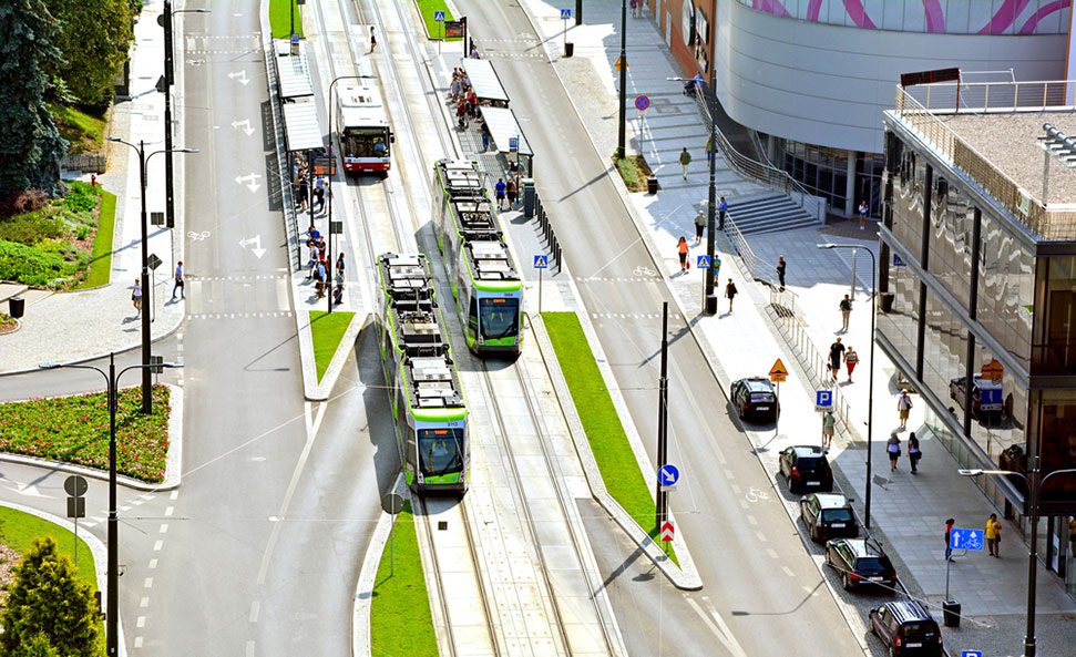 découvrez comment les villes intelligentes allient innovation technologique et durabilité pour créer des environnements urbains plus habitables, respectueux de l'environnement et économiquement viables.