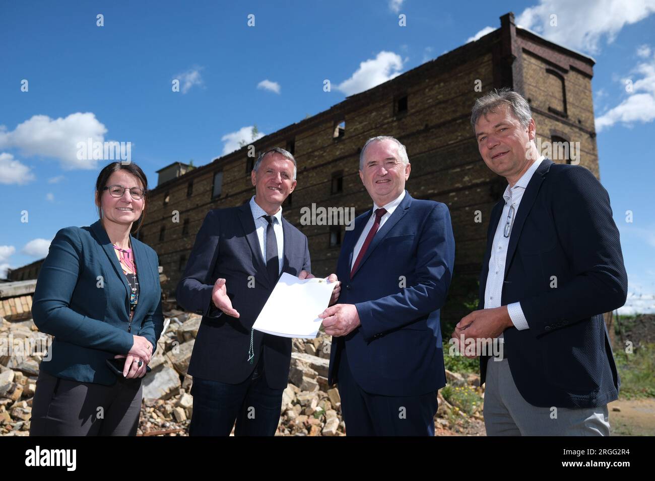 découvrez comment la transformation du développement régional contribue à la création d'environnements durables, à l'innovation économique et au bien-être des communautés. explorez les stratégies clés et les initiatives qui façonnent l'avenir des territoires.