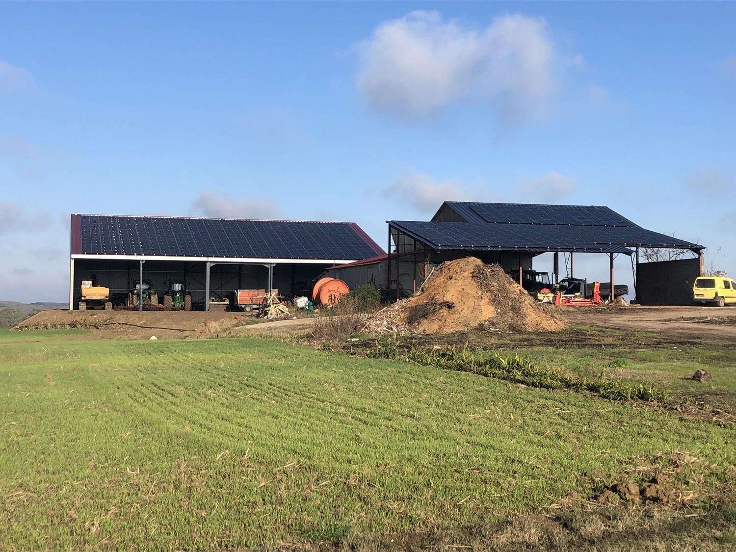 découvrez notre hangar à consommation zéro, une solution innovante alliant durabilité et efficacité énergétique. transformez votre espace de stockage en un lieu éco-responsable grâce à des matériaux modernes et une conception intelligente.