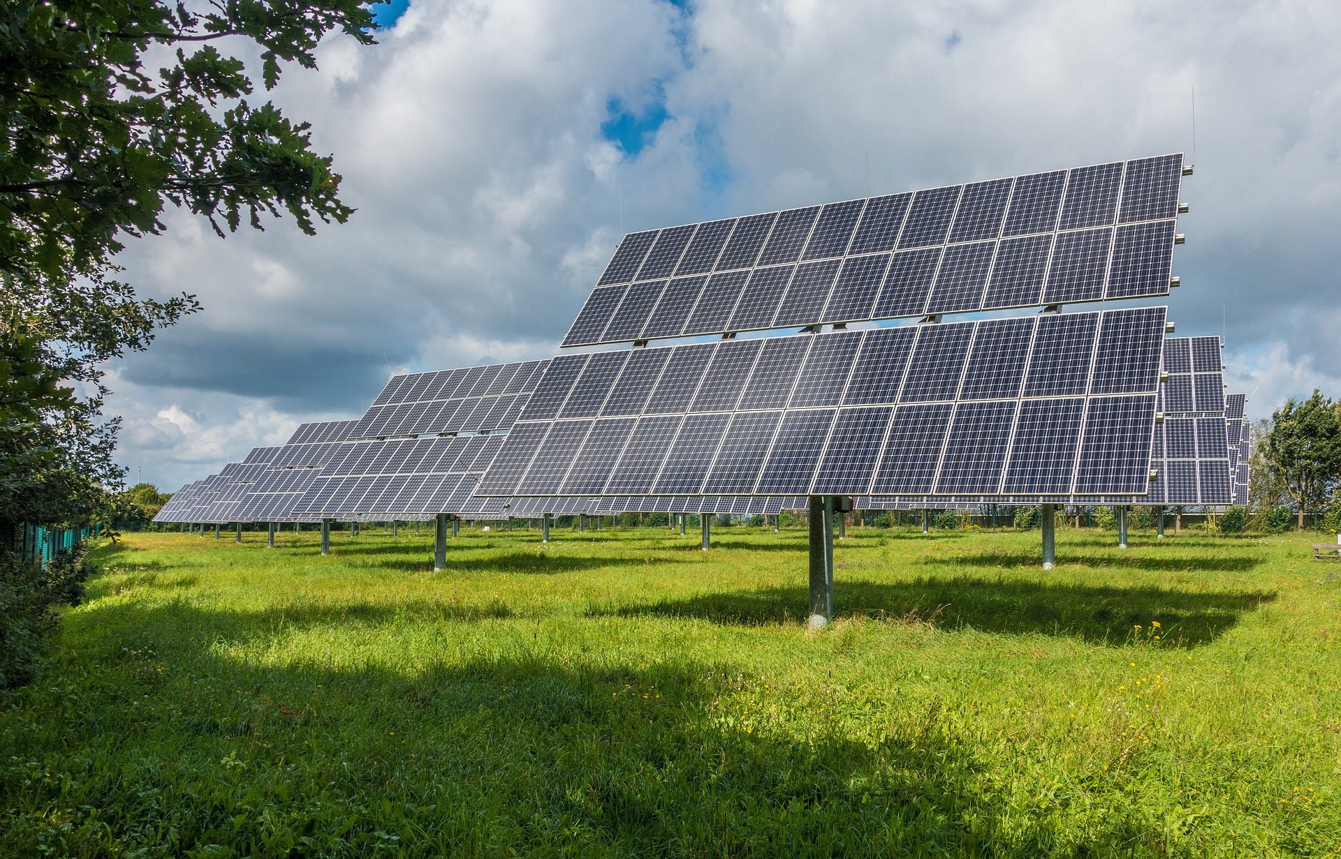 découvrez comment optimiser la rentabilité de vos panneaux photovoltaïques en agriculture. maximisez vos bénéfices grâce à des conseils pratiques, des études de cas et des solutions adaptées aux besoins des exploitations agricoles.