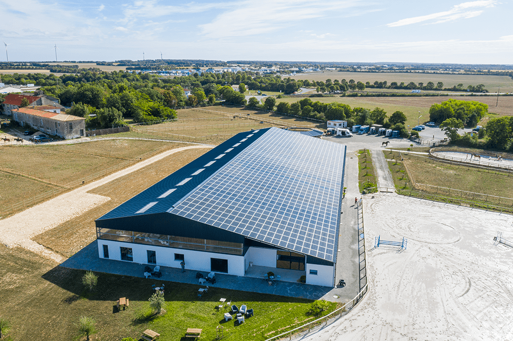 découvrez les coûts associés à l'installation de bâtiments agricoles équipés de panneaux photovoltaïques, une solution innovante pour allier agriculture et énergie renouvelable. optimisez votre investissement tout en contribuant à la durabilité environnementale.