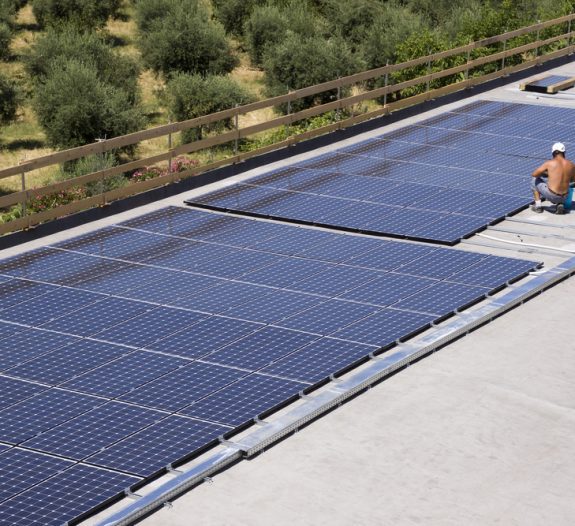 découvrez les meilleures technologies de fermes solaires pour optimiser la production d'énergie renouvelable. apprenez comment ces innovations transforment le paysage énergétique et contribuent à un avenir durable.