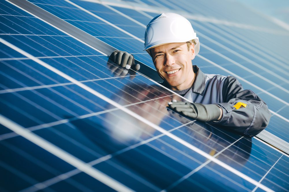 découvrez notre comparatif des hangars photovoltaïques pour vous aider à choisir la meilleure solution pour l'installation de panneaux solaires. analysez les caractéristiques, les coûts, et les avantages des différents modèles afin d'optimiser votre production d'énergie tout en préservant l'environnement.