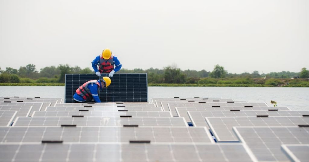 découvrez les fermes photovoltaïques, une solution innovante et durable pour produire de l'énergie renouvelable. apprenez comment ces installations contribuent à la transition énergétique tout en offrant des avantages économiques et environnementaux.