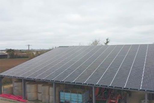 découvrez les hangars photovoltaïques, une solution innovante et durable pour maximiser la production d'énergie solaire tout en optimisant l'espace de stockage. explorez les avantages écologiques et économiques de cette technologie moderne.
