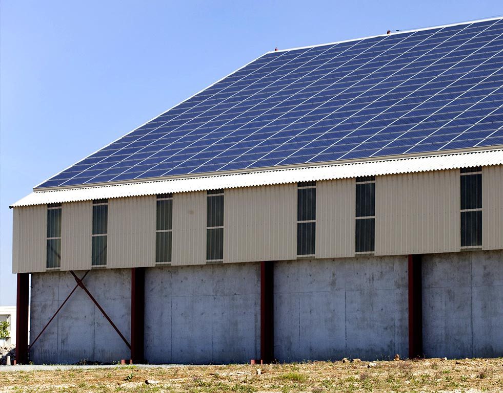 découvrez les avantages d'un hangar agricole photovoltaïque : une solution innovante pour allier agriculture et production d'énergie renouvelable. optimisez votre exploitation tout en réduisant votre empreinte carbone grâce à l'énergie solaire.